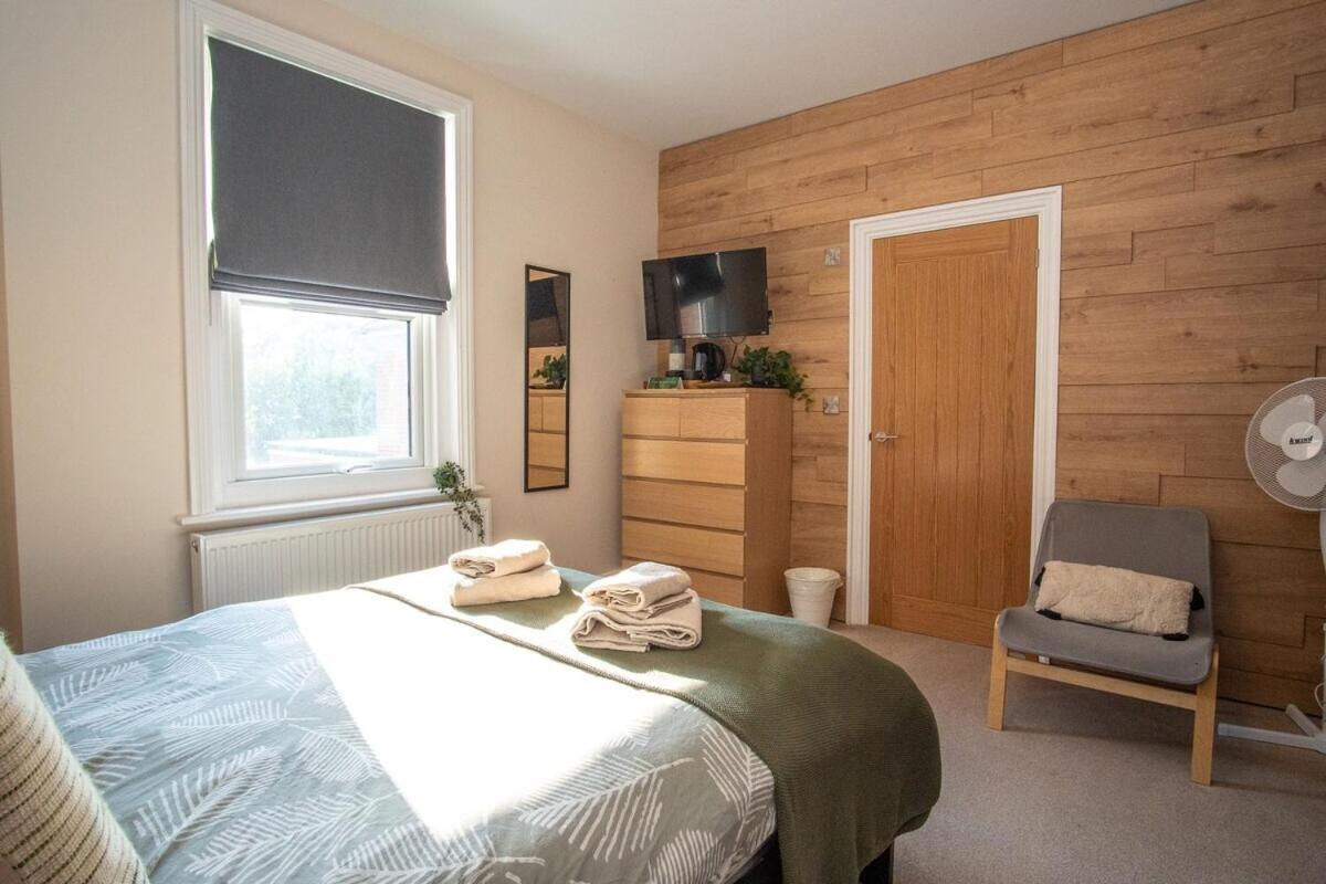 Green Nest Room With Private Bathroom Eastbourne Kültér fotó
